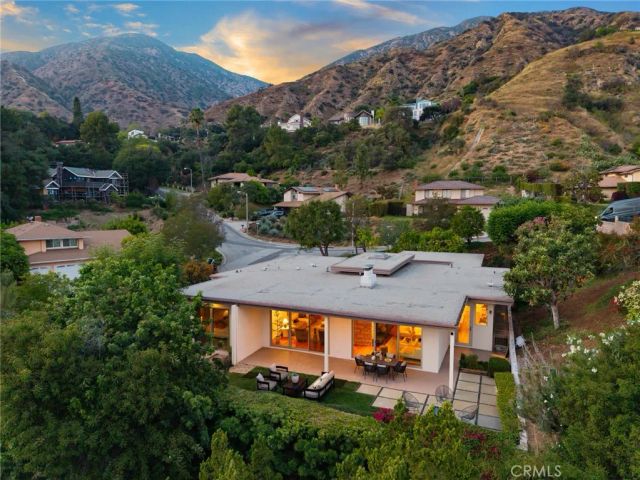 598 Camillo Road, Sierra Madre, CA 91024