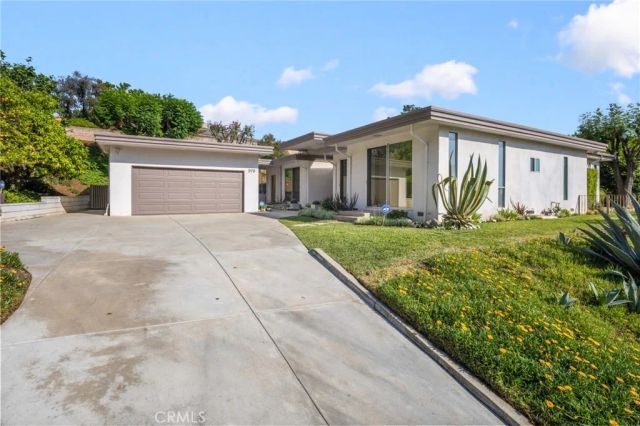 598 Camillo Road, Sierra Madre, CA 91024
