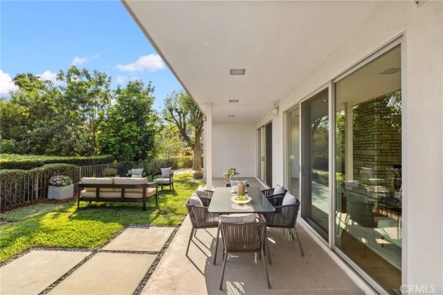 598 Camillo Road, Sierra Madre, CA 91024