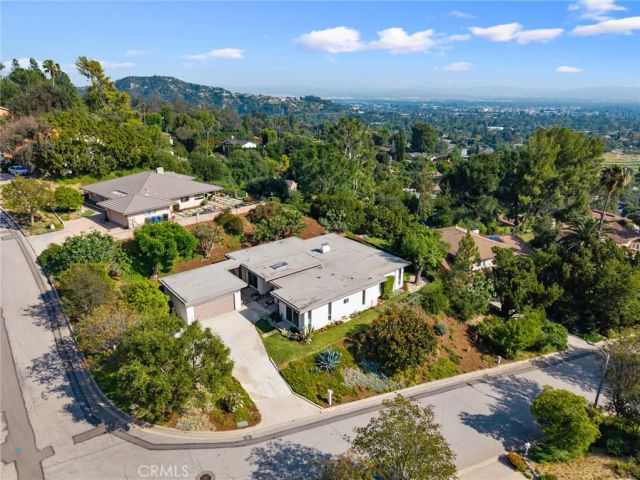 598 Camillo Road, Sierra Madre, CA 91024