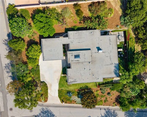 598 Camillo Road, Sierra Madre, CA 91024
