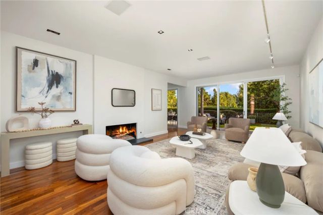 598 Camillo Road, Sierra Madre, CA 91024