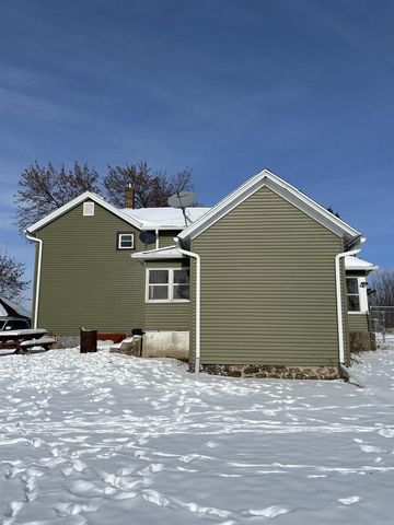 W841 Pete Reak Road, Randolph, WI 53956