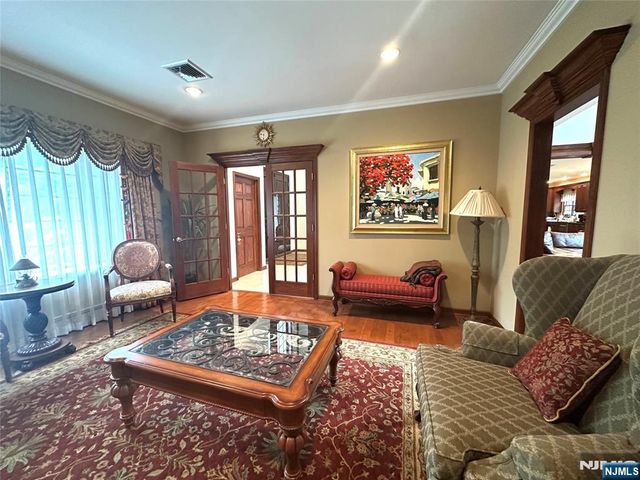 604 Grandview Terrace, Franklin Lakes, NJ 07417