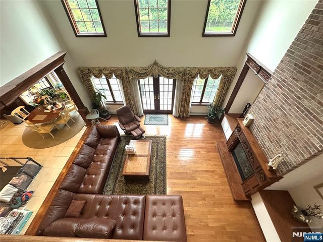 604 Grandview Terrace, Franklin Lakes, NJ 07417