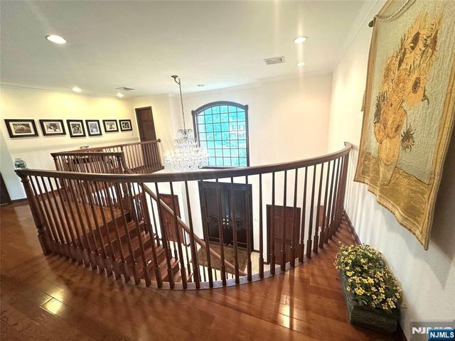 604 Grandview Terrace, Franklin Lakes, NJ 07417