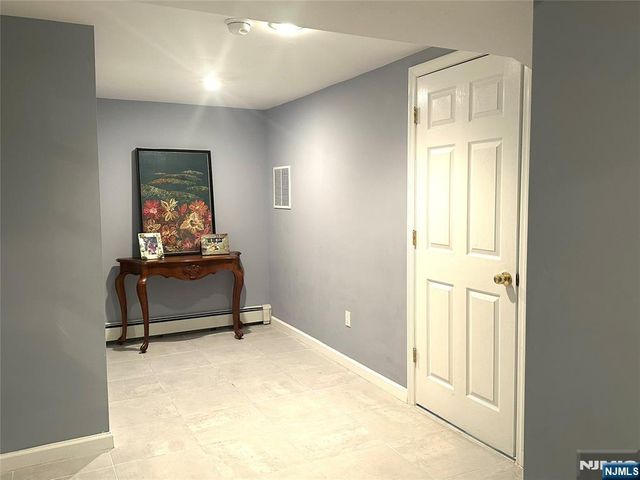604 Grandview Terrace, Franklin Lakes, NJ 07417
