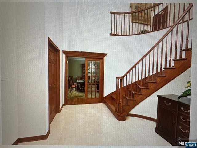 604 Grandview Terrace, Franklin Lakes, NJ 07417