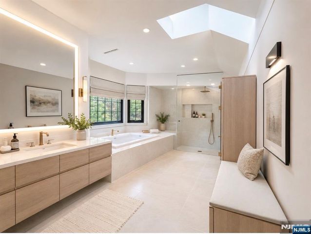 604 Grandview Terrace, Franklin Lakes, NJ 07417