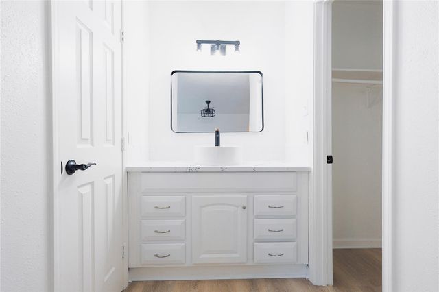 11611 Sagedowne Lane, Houston, TX 77089