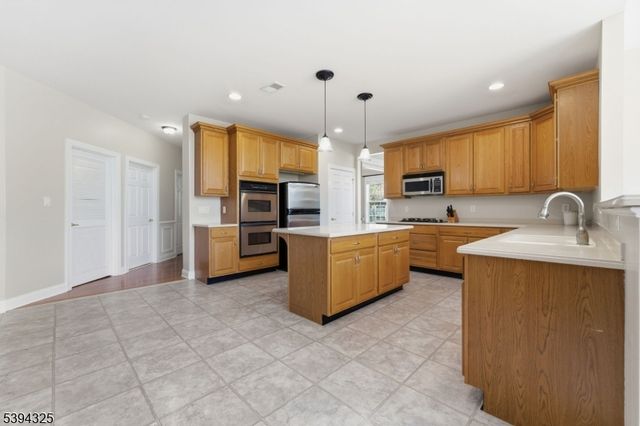 23 Crestview Drive, Clinton Twp., NJ 08809