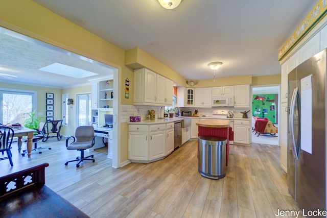 1530 Bayview Drive, Norton Shores City, MI 49441