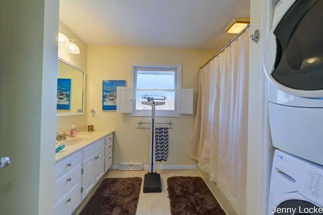 1530 Bayview Drive, Norton Shores City, MI 49441