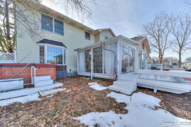 1530 Bayview Drive, Norton Shores City, MI 49441