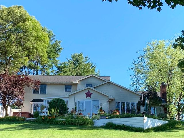 1530 Bayview Drive, Norton Shores City, MI 49441