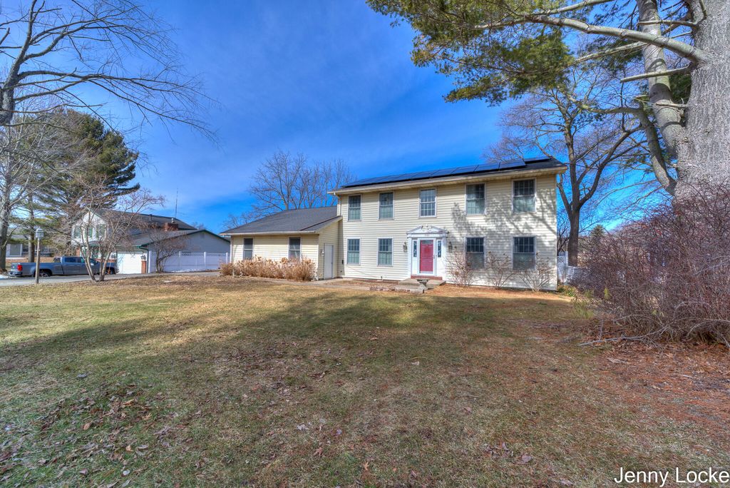 1530 Bayview Drive, Norton Shores City, MI 49441