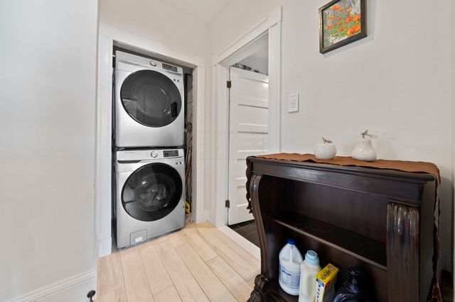 118 Merrymount Rd, Quincy, MA 02169