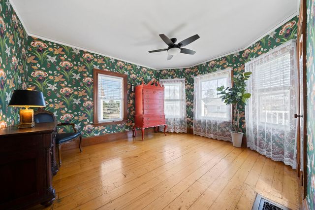 118 Merrymount Rd, Quincy, MA 02169