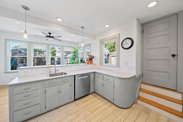 118 Merrymount Rd, Quincy, MA 02169