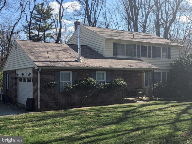 11 N SUGARTOWN RD, Malvern, PA 19355