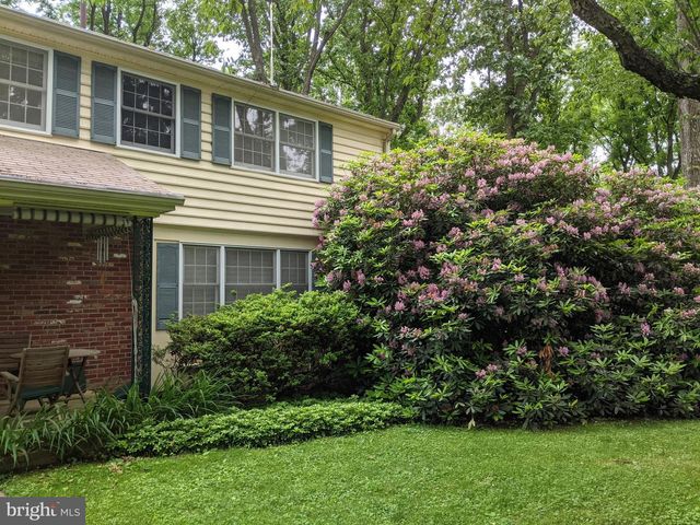 11 N SUGARTOWN RD, Malvern, PA 19355