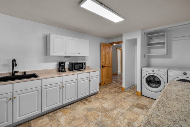 5203 NW Greenwood Avenue, Redmond, OR 97756