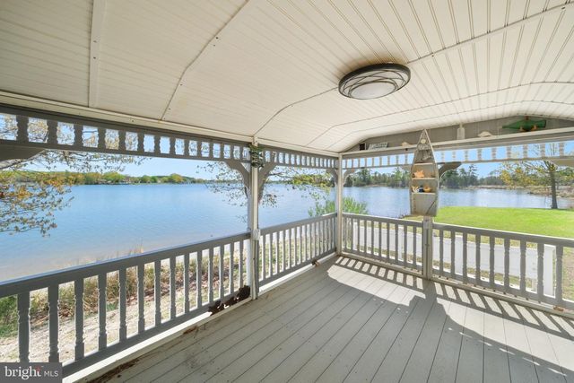 529 MORATTICO CREEK RD, Farnham, VA 22460