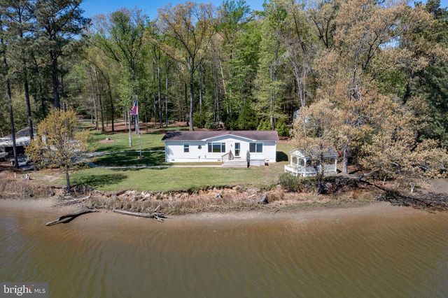 529 MORATTICO CREEK RD, Farnham, VA 22460