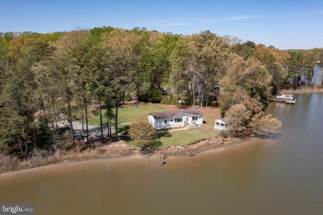 529 MORATTICO CREEK RD, Farnham, VA 22460