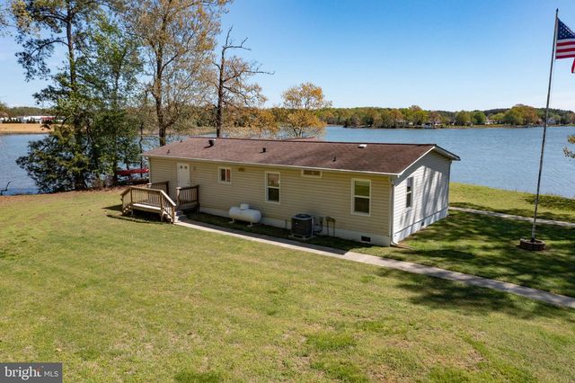 529 MORATTICO CREEK RD, Farnham, VA 22460