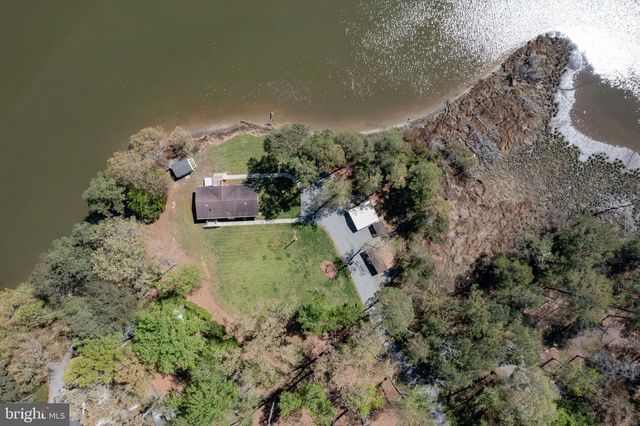 529 MORATTICO CREEK RD, Farnham, VA 22460