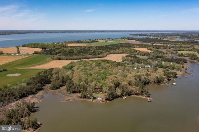 529 MORATTICO CREEK RD, Farnham, VA 22460