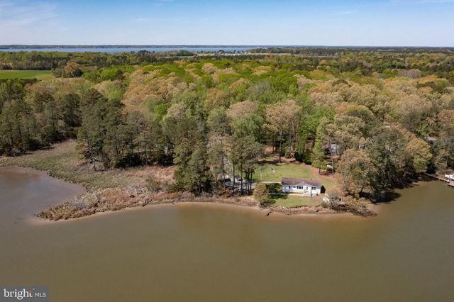 529 MORATTICO CREEK RD, Farnham, VA 22460
