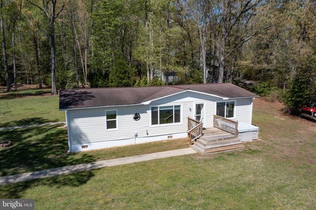 529 MORATTICO CREEK RD, Farnham, VA 22460