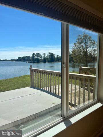 529 MORATTICO CREEK RD, Farnham, VA 22460