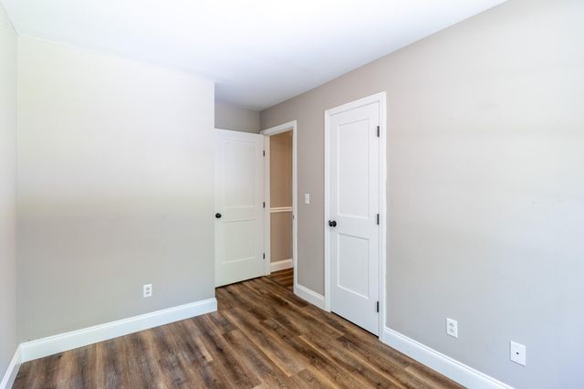 1617 N Chester Road, Hixson, TN 37343