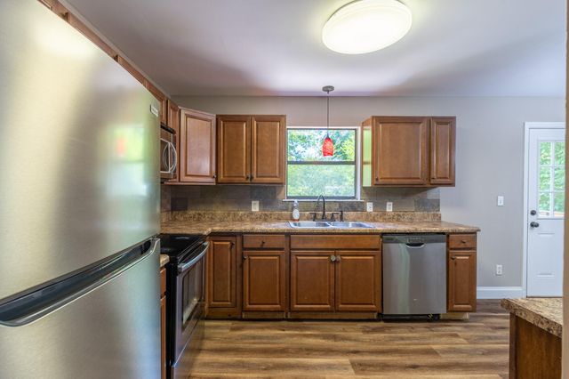 1617 N Chester Road, Hixson, TN 37343