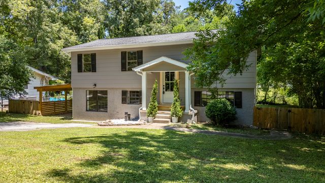 1617 N Chester Road, Hixson, TN 37343
