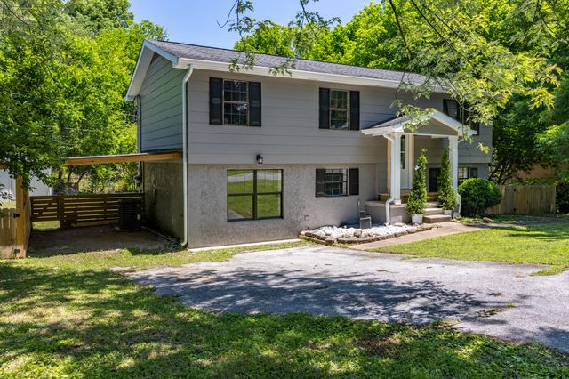 1617 N Chester Road, Hixson, TN 37343