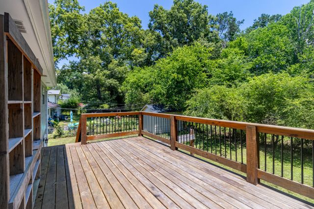 1617 N Chester Road, Hixson, TN 37343