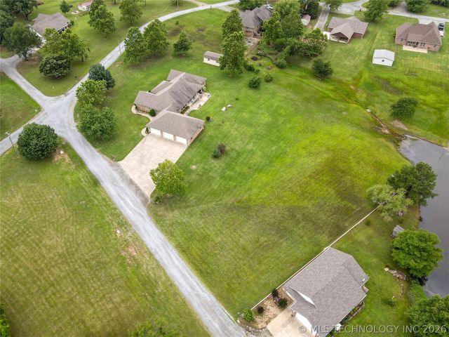 124 Walnut Ridge, Eufaula, OK 74432