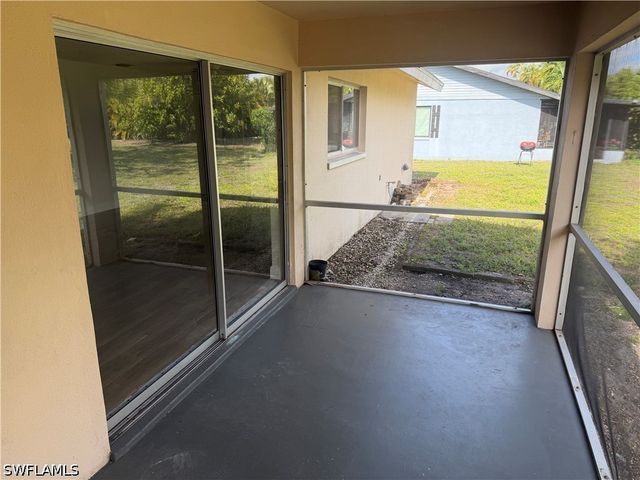 937 SW 52nd ST, Cape Coral, FL 33914