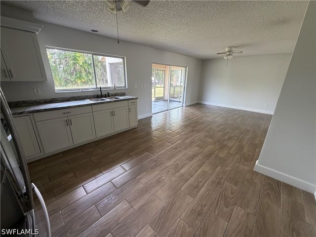 937 SW 52nd ST, Cape Coral, FL 33914