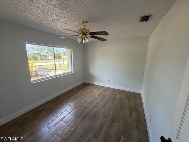 937 SW 52nd ST, Cape Coral, FL 33914