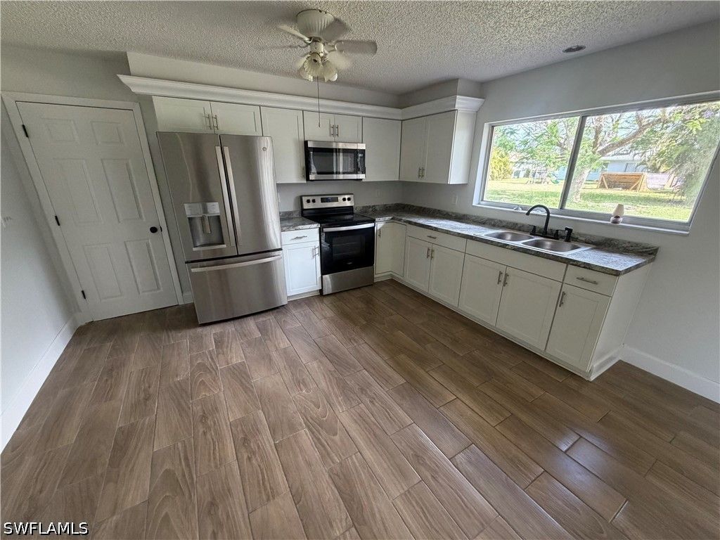 937 SW 52nd ST, Cape Coral, FL 33914