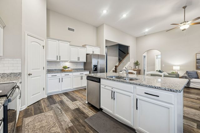 436 Zeffer Ct, Spring Hill, TN 37174