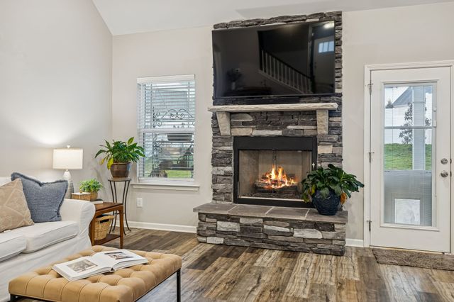 436 Zeffer Ct, Spring Hill, TN 37174