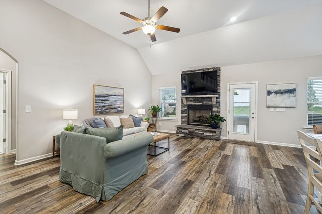 436 Zeffer Ct, Spring Hill, TN 37174