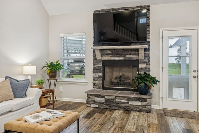 436 Zeffer Ct, Spring Hill, TN 37174