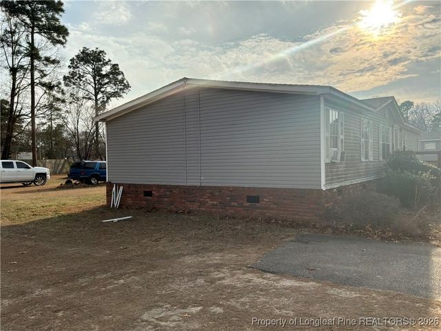 5837 Parkton Road, Hope Mills, NC 28348